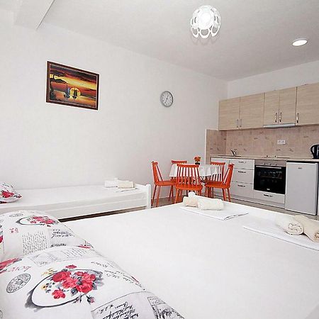 Tosic Apartmani Бар Экстерьер фото